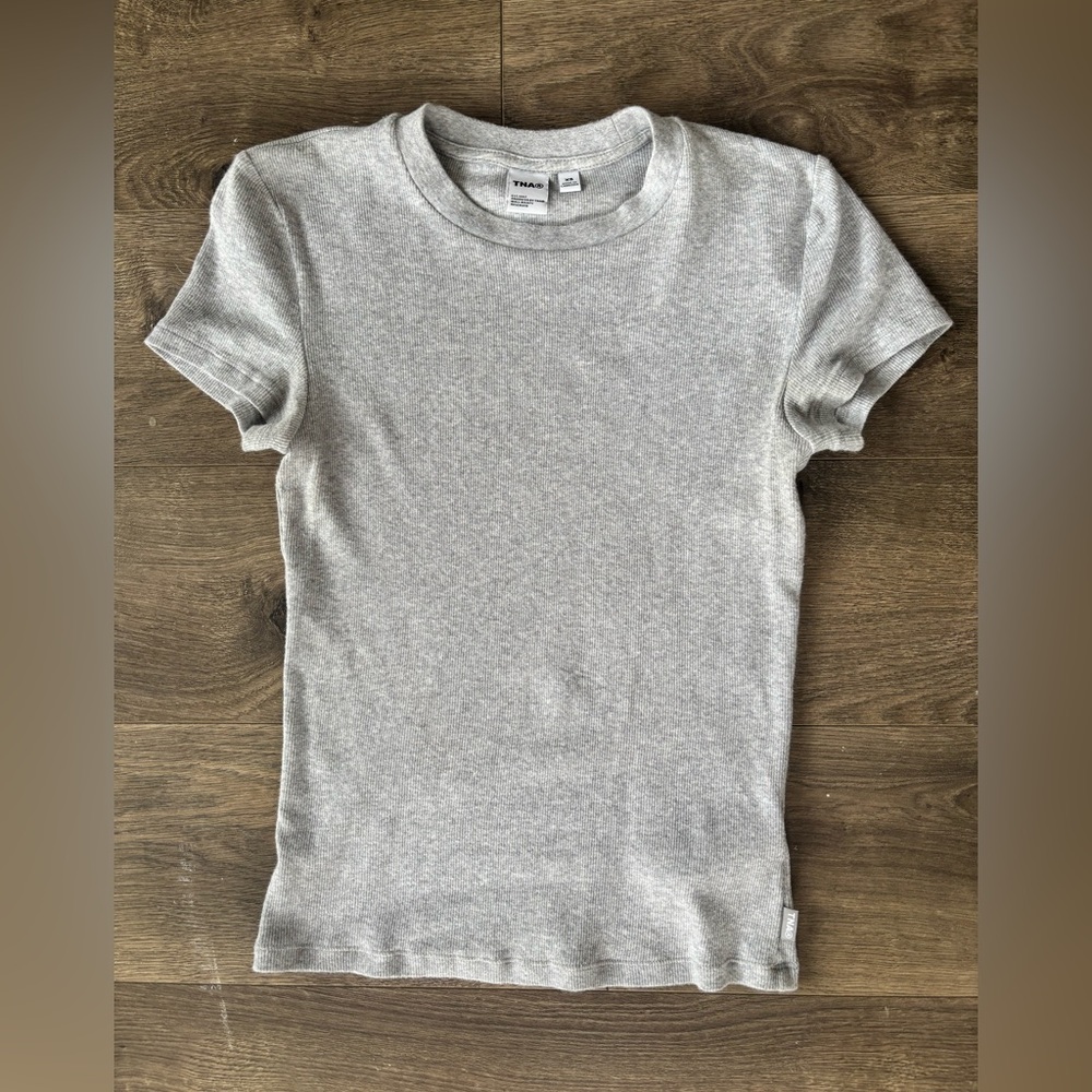 Aritzia tna tshirt